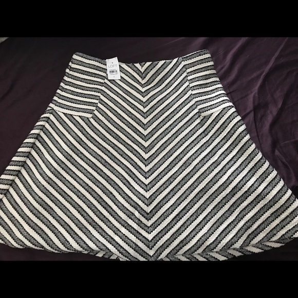 Loft Skirt - Picture 3 of 3